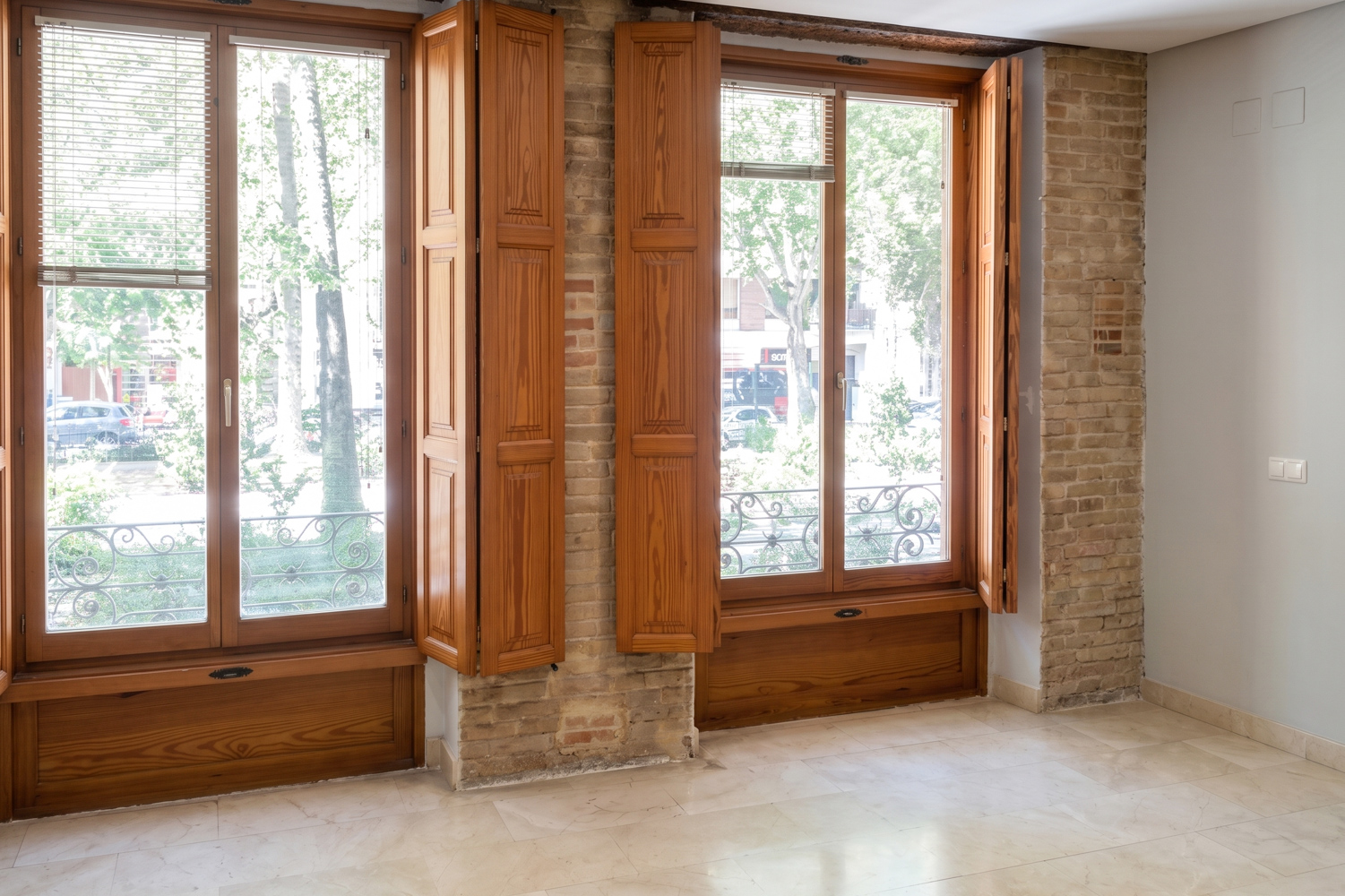 Exclusive 151 m2 home in a prestigious building on Marqués del Turia Avenue