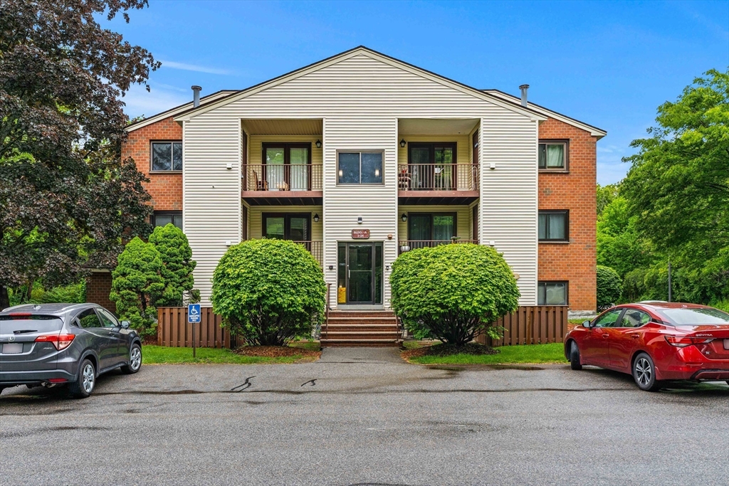 Quaint Chelmsford condo