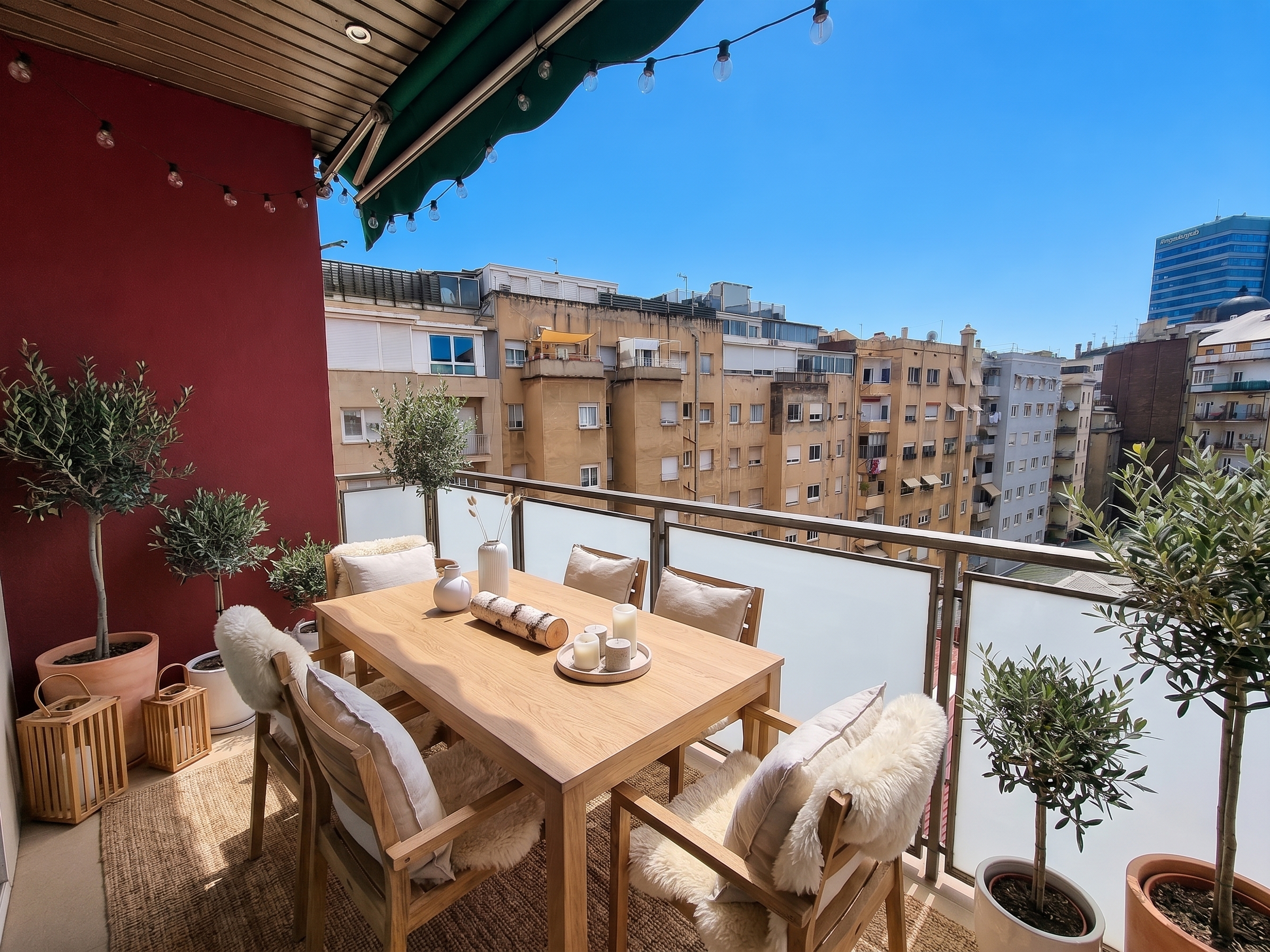 Large luxury long-stay apartment in Turó