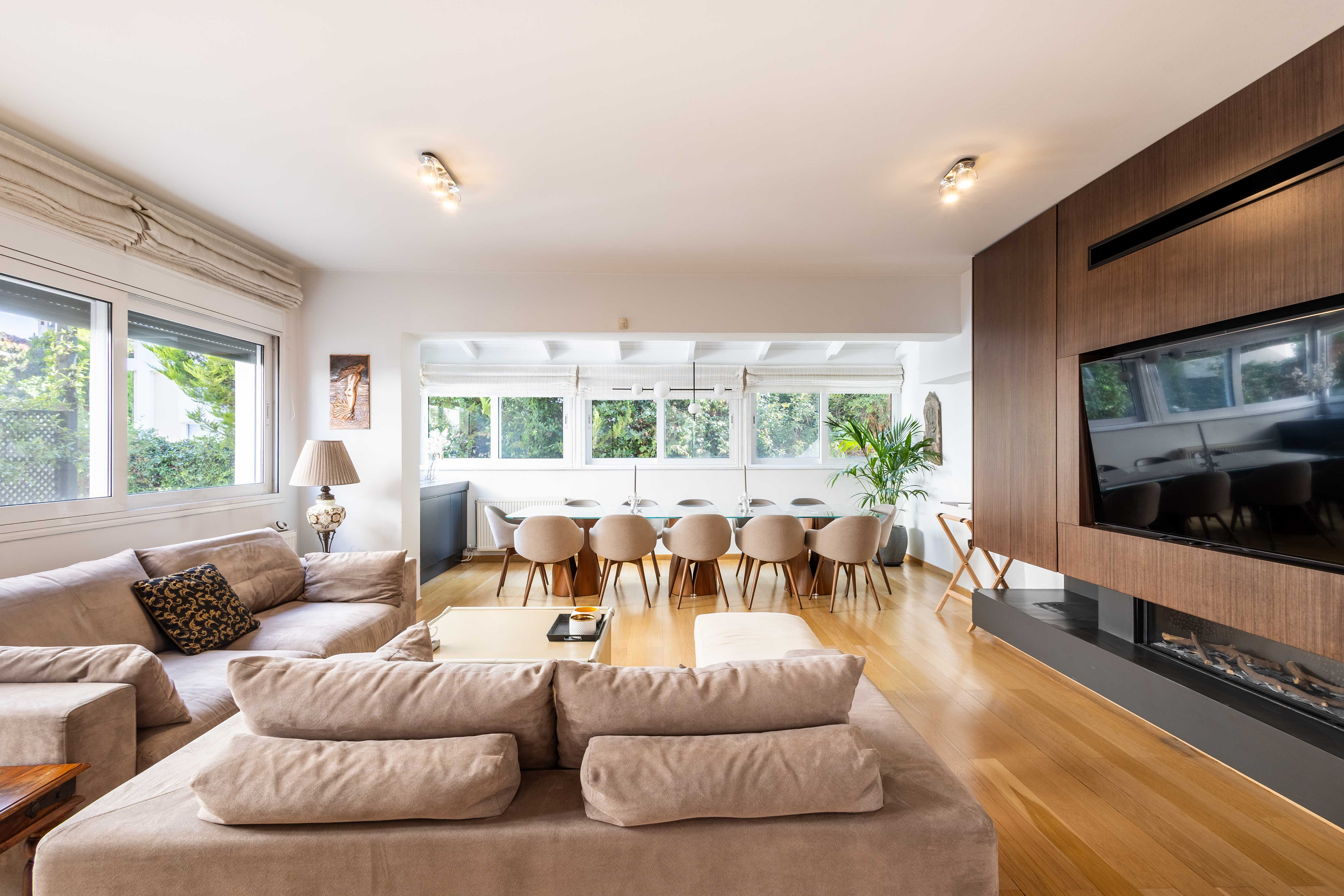 Exceptional 330 sq.m. family residence with garden