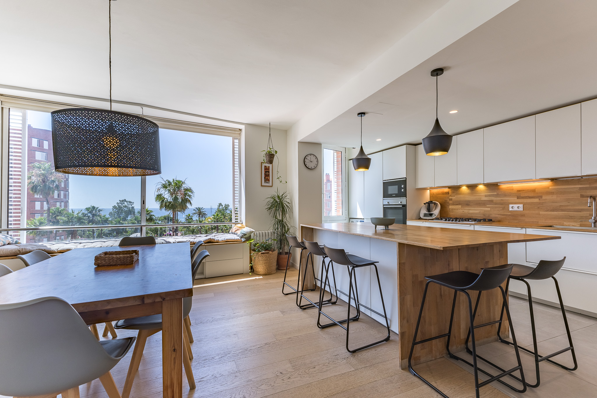 Your home in Vila Olímpica - Light, design and sea views