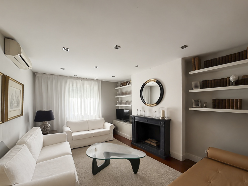 Great 3-bed, 1-bath apartment, furnished and recently renovated in El Viso