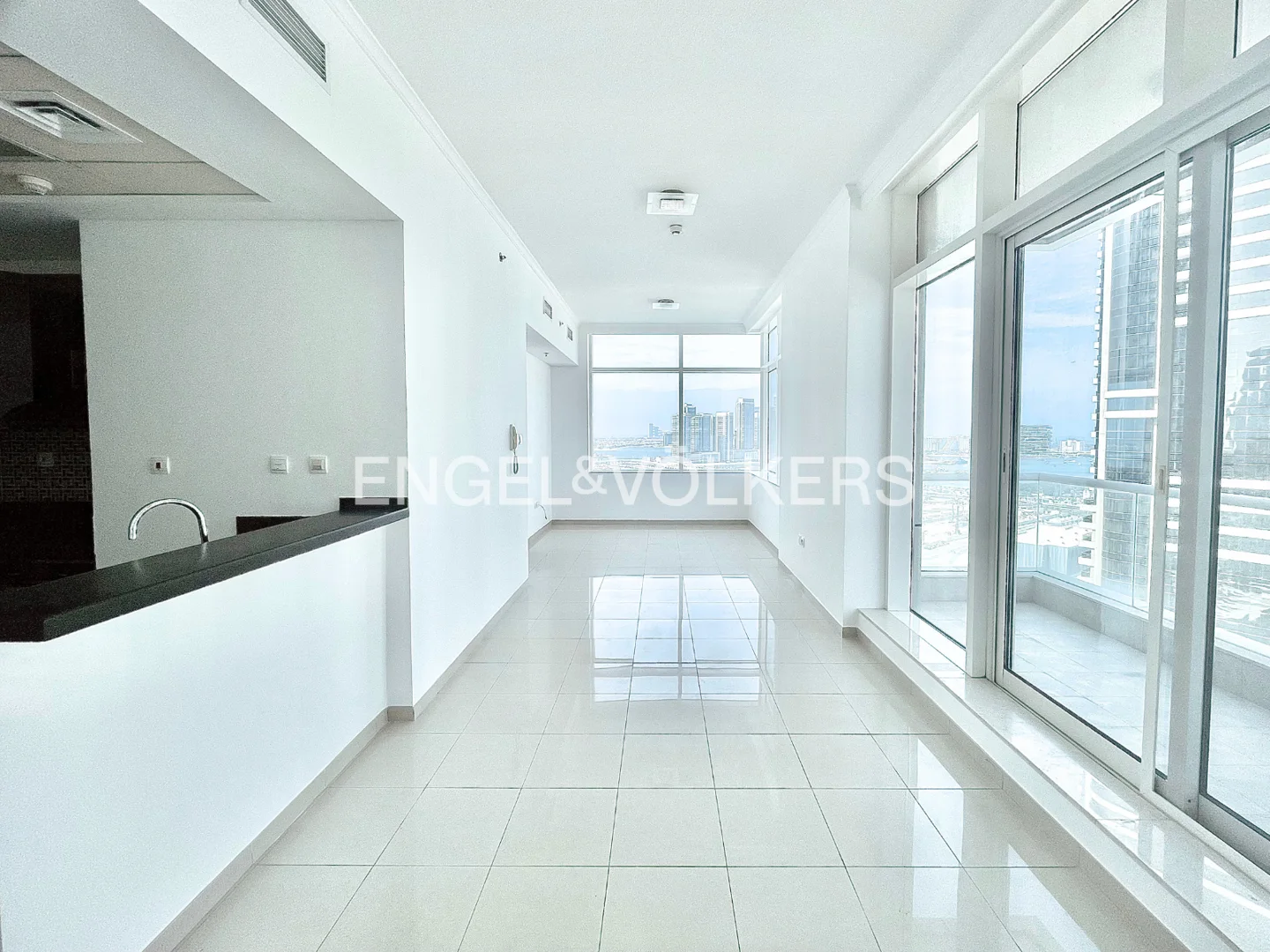 Palm View | Unfurnished | High Floor | Available