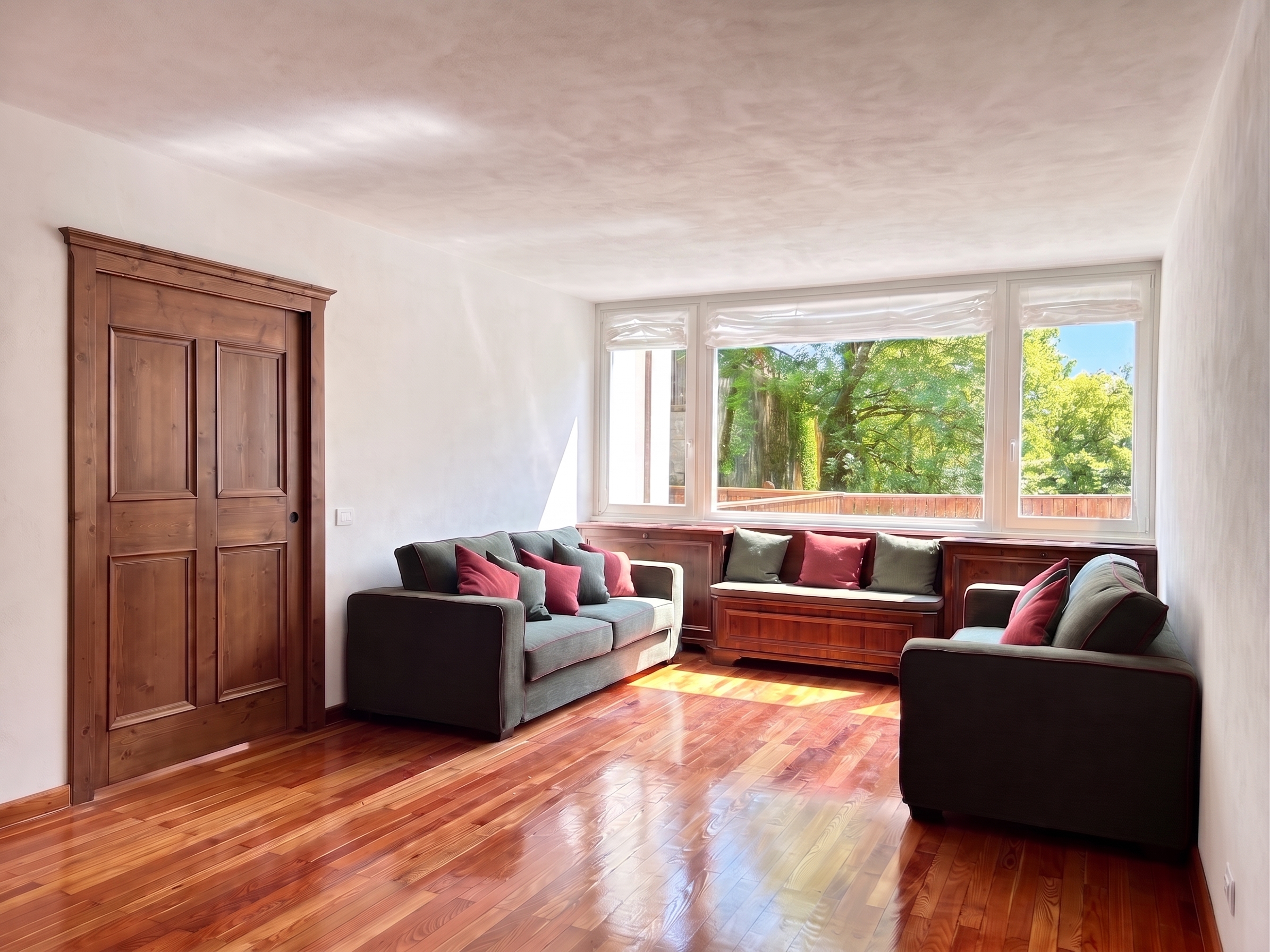 Central and private: apartment with an extraordinary terrace overlooking the Tofane
