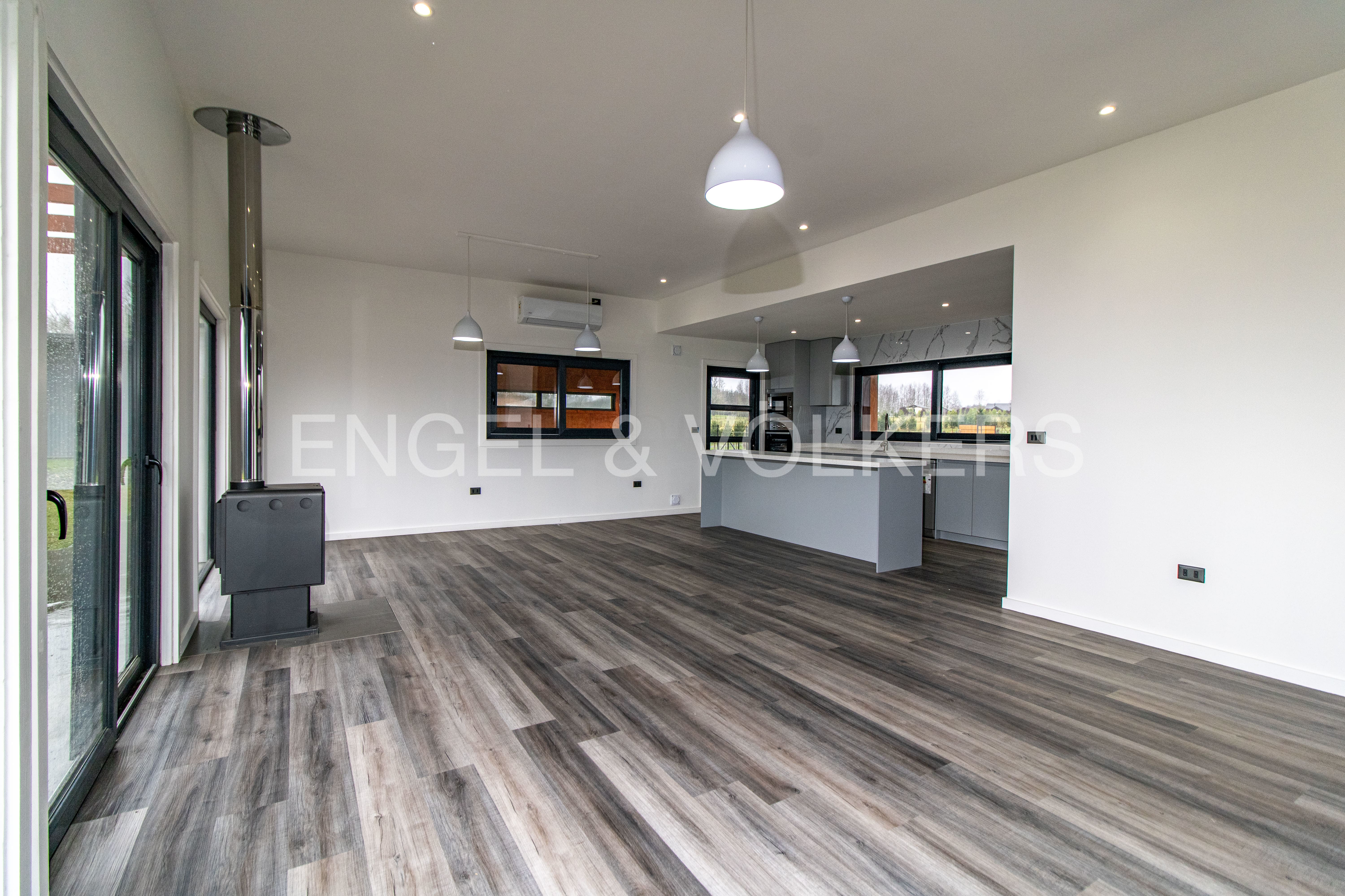 Casa en parcela condominio "Los Laureles"