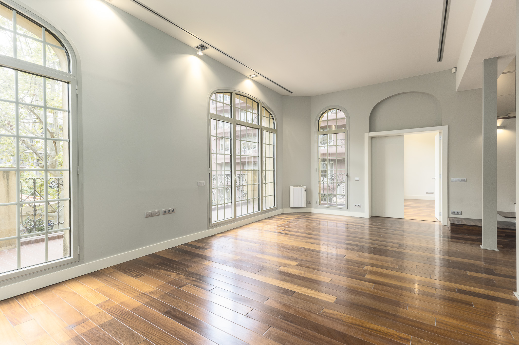 Elegant apartment with terrace on Passeig de Gràcia