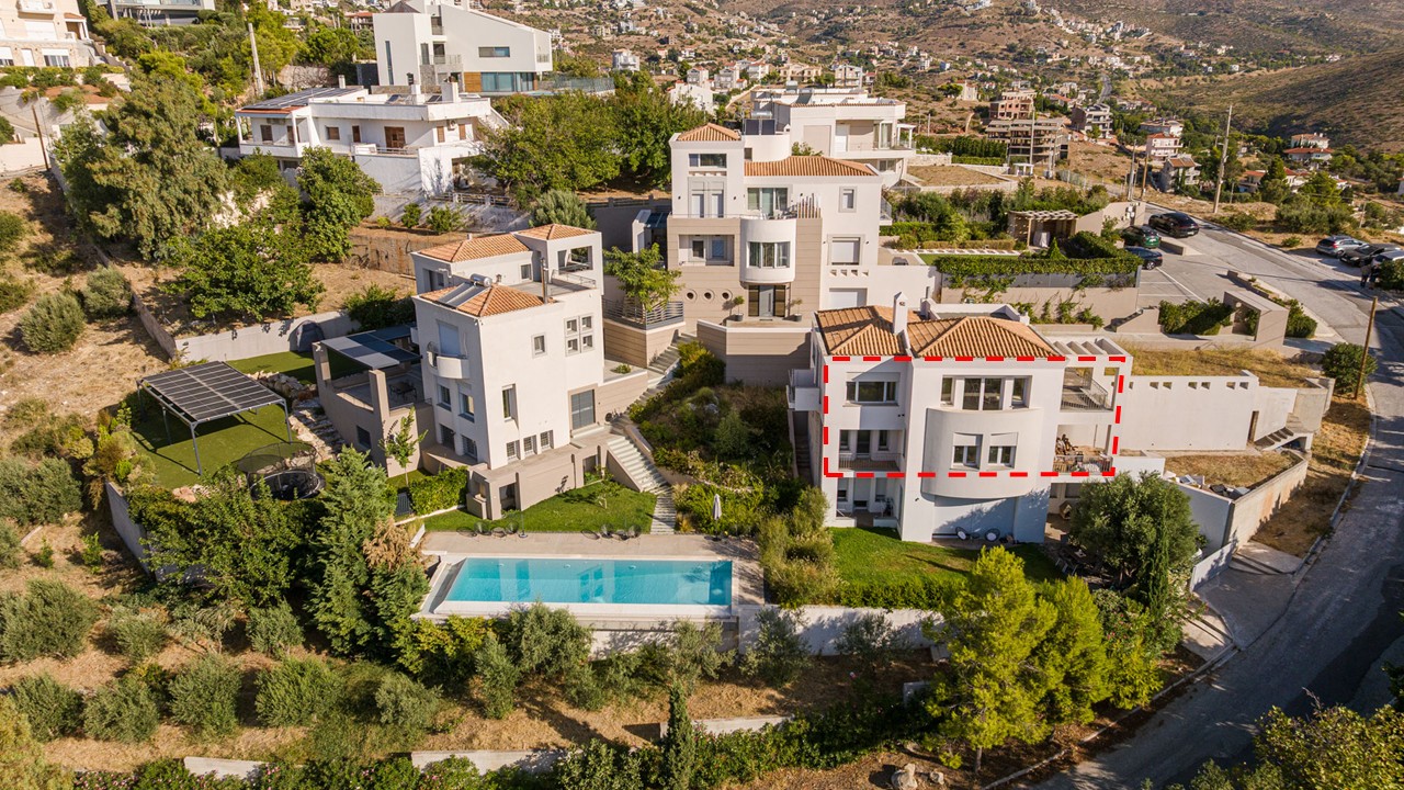 Unfinished two-level maisonette with exceptional views in Drafi