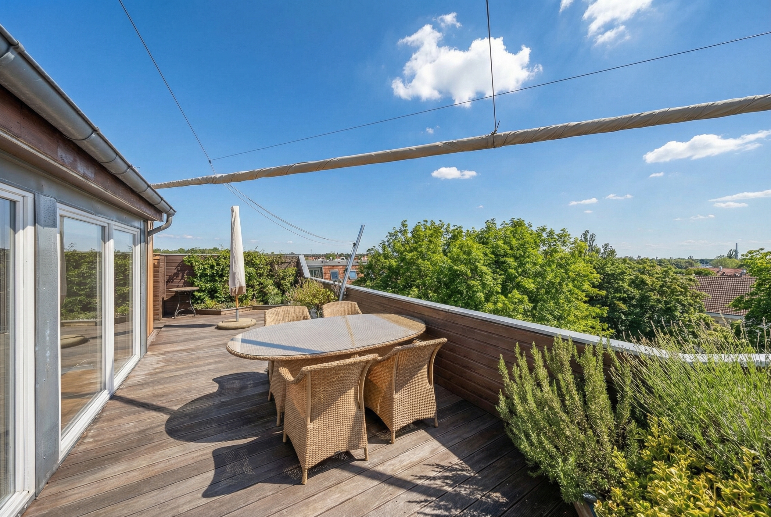 Exklusive Penthouse-Maisonette mit Dachterrasse & privater Sauna