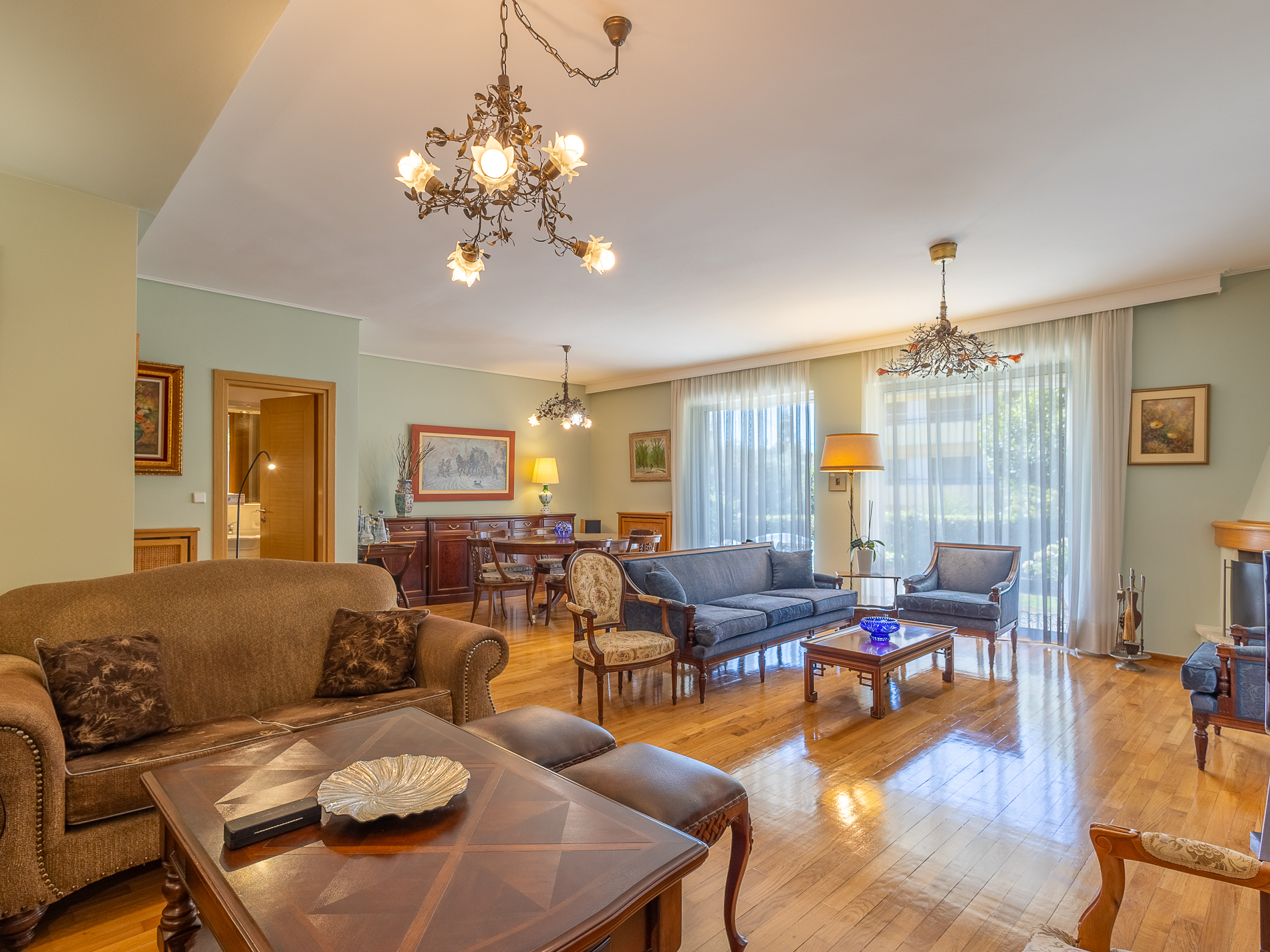Elegant semi-detached maisonette with private garden in Vouliagmeni