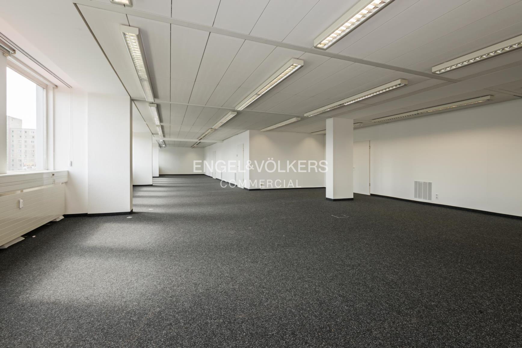 Büro am Alexanderplatz sucht Mieter