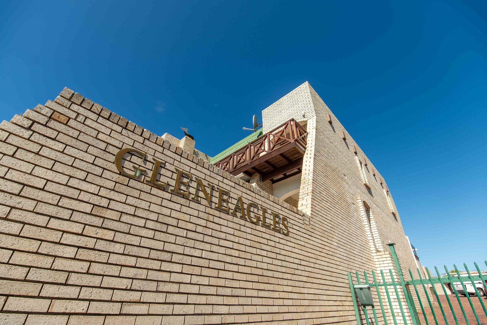 3 Bedroom Townhouse For Sale in Humewood