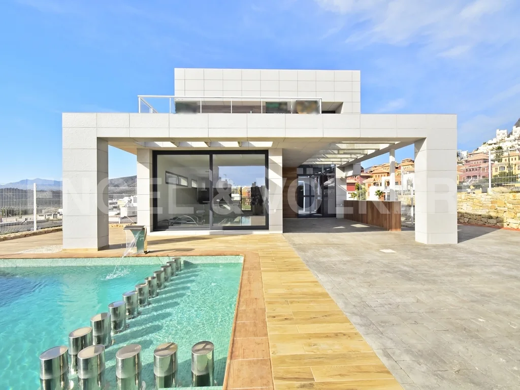 Spacious modern new build villa in Finestrat