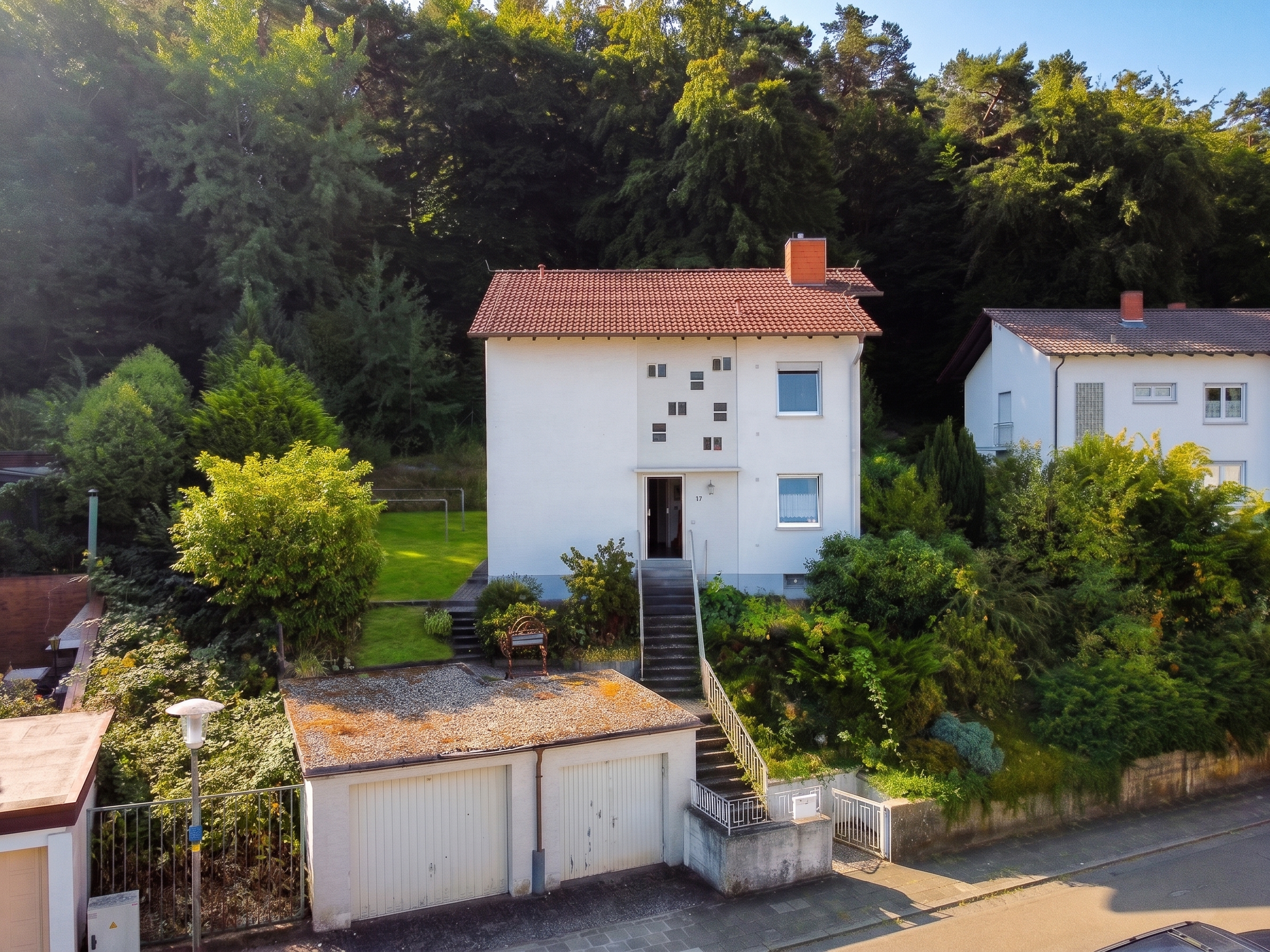Familienfreundliches Einfamilienhaus mit großem Garten!