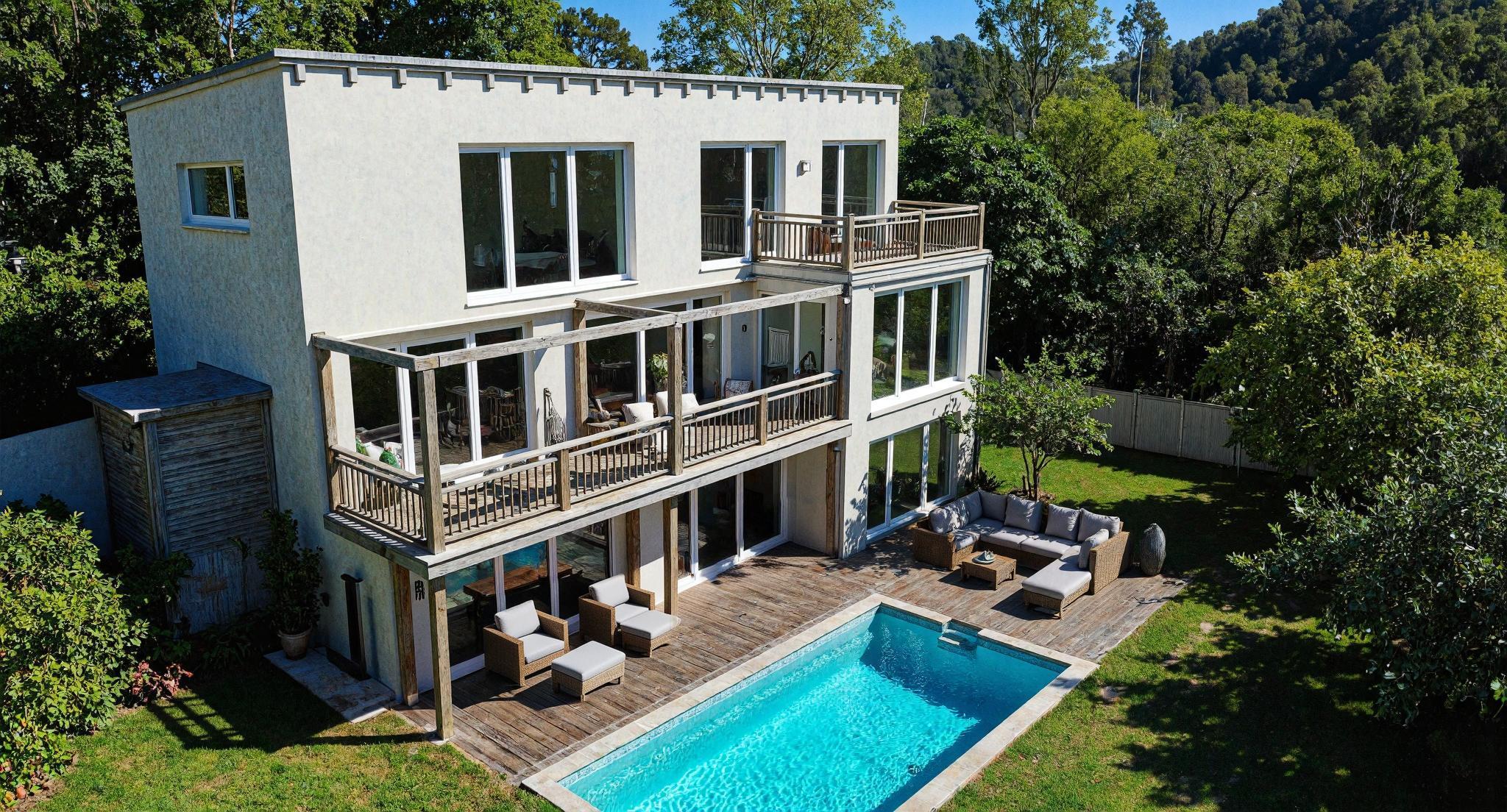Exklusives Villa-Refugium in Klosterneuburg: 7 Zimmer, Garten & Balkon in Grünruhelage, Wärmepumpe, Fitness und Sauna – nahe Wien