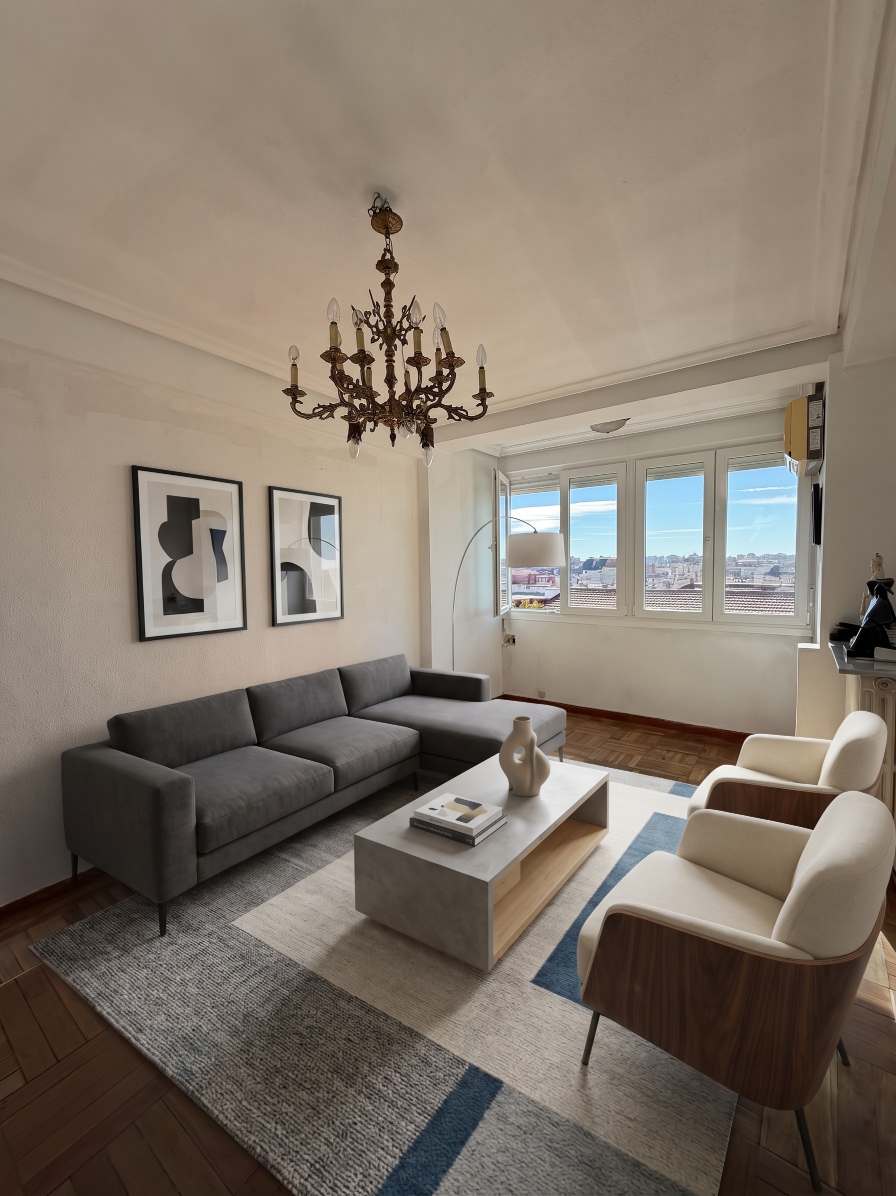 Brightness, height, and a strategic location right on Alcalá Street [Editat amb IA]