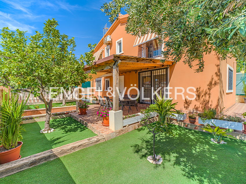 Charming Villa with a Private Pool