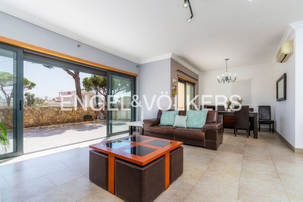 V3 + 2 bedroom villa in a quiet area near Vilamoura