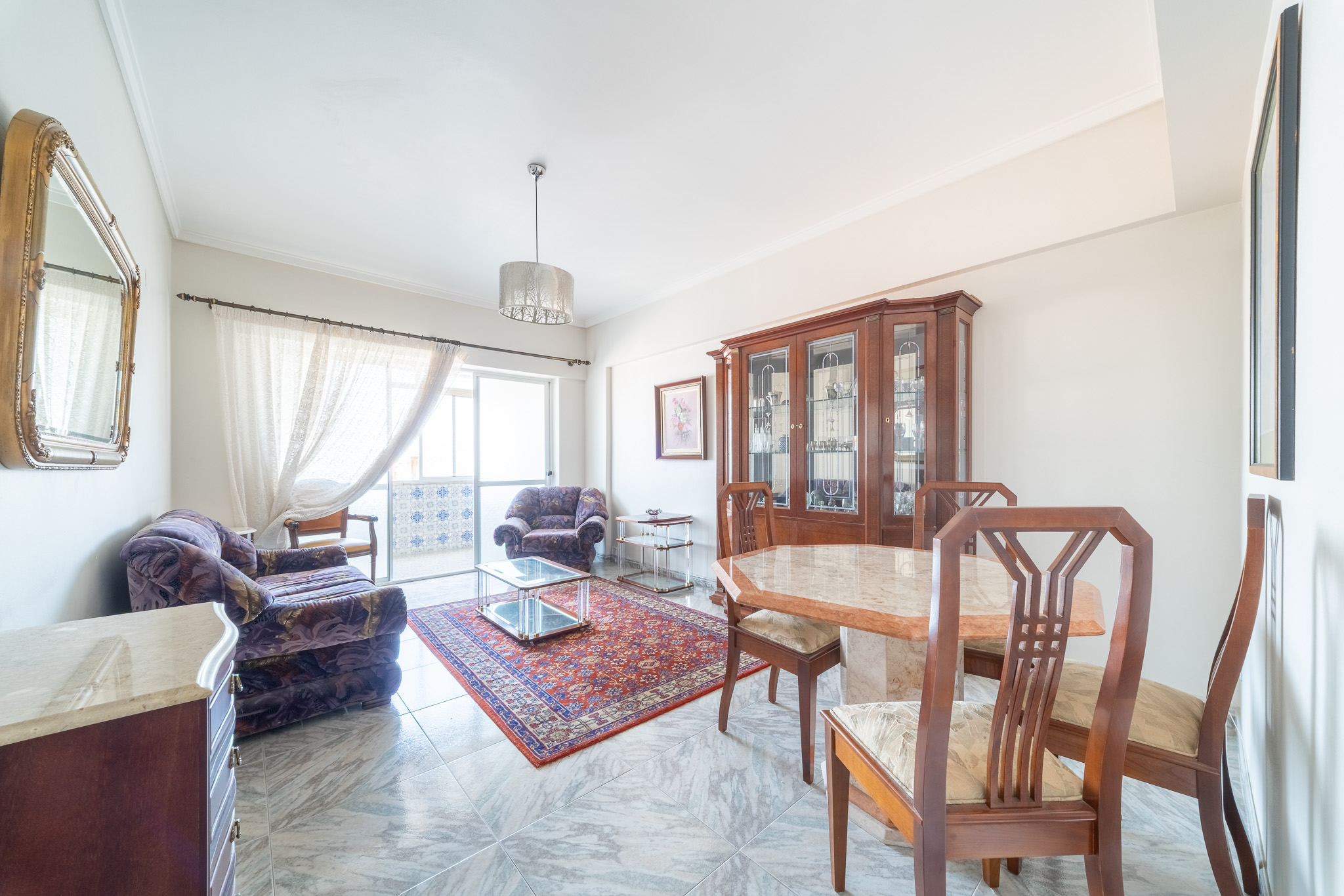 2-bedroom apartment in Olaias, with spacious rooms