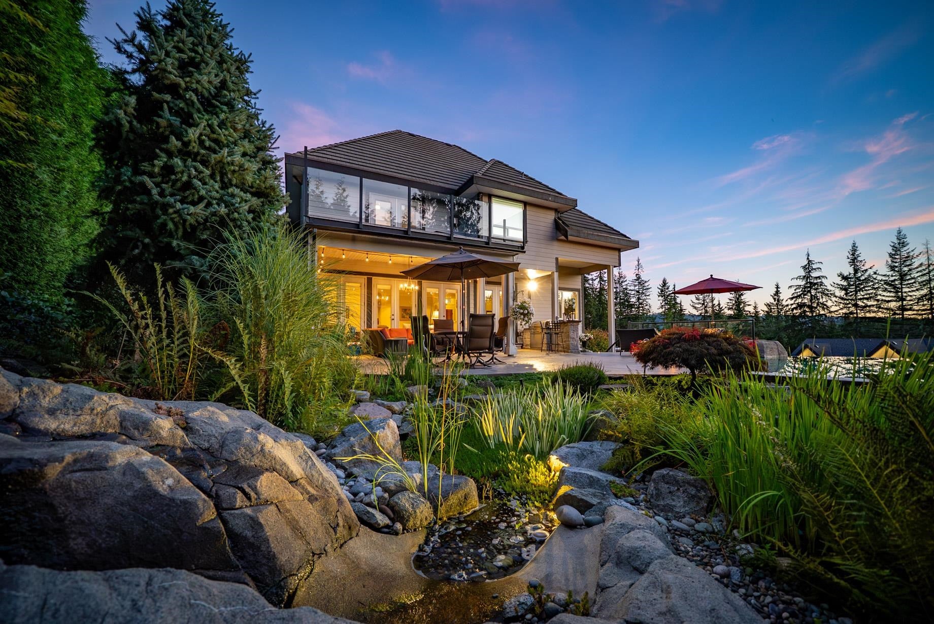 Timeless Elegance Meets Modern Luxury with Infinity Pool