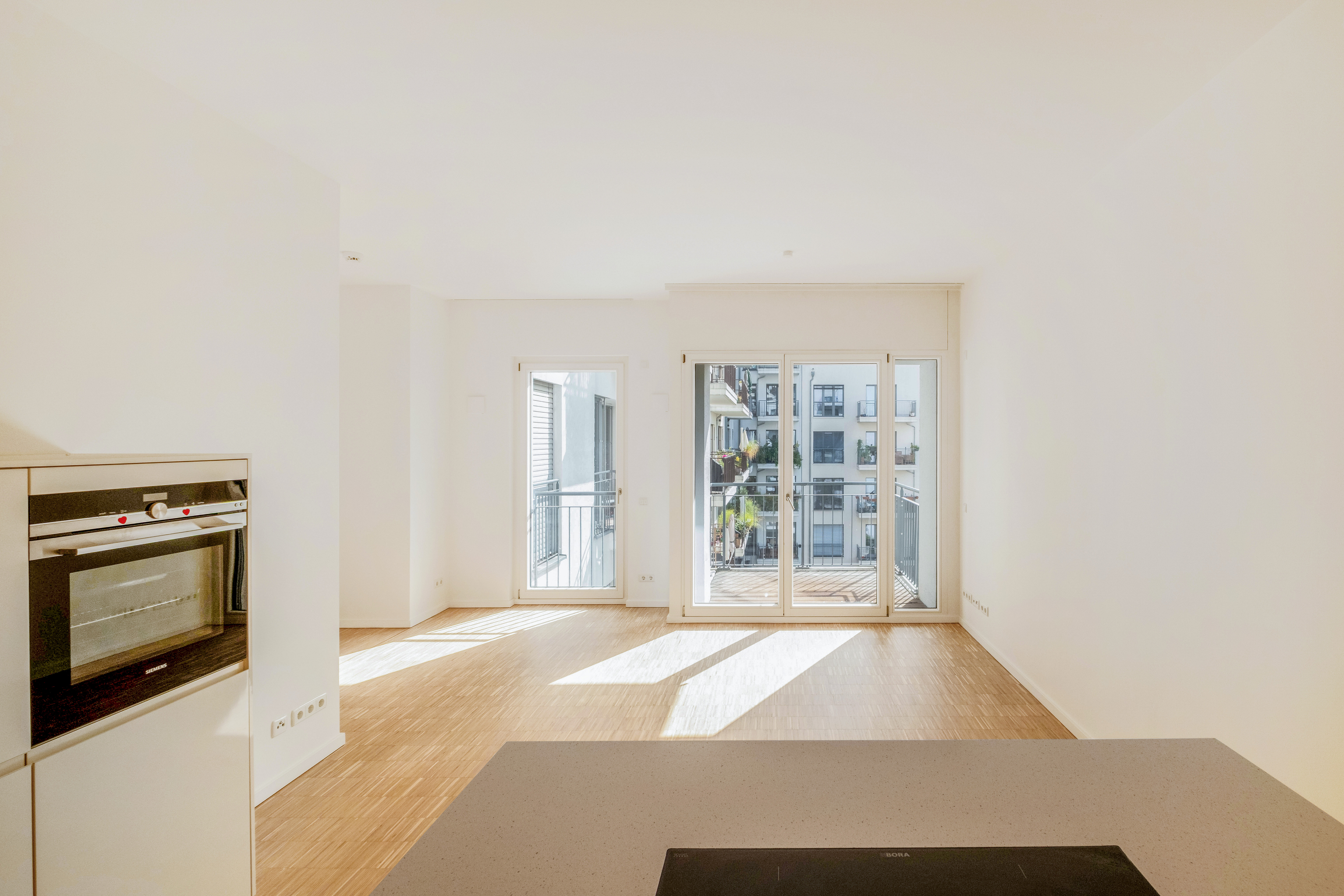 Neubauwohnung mit Balkon zwischen Media Spree und Boxhagener Kiez