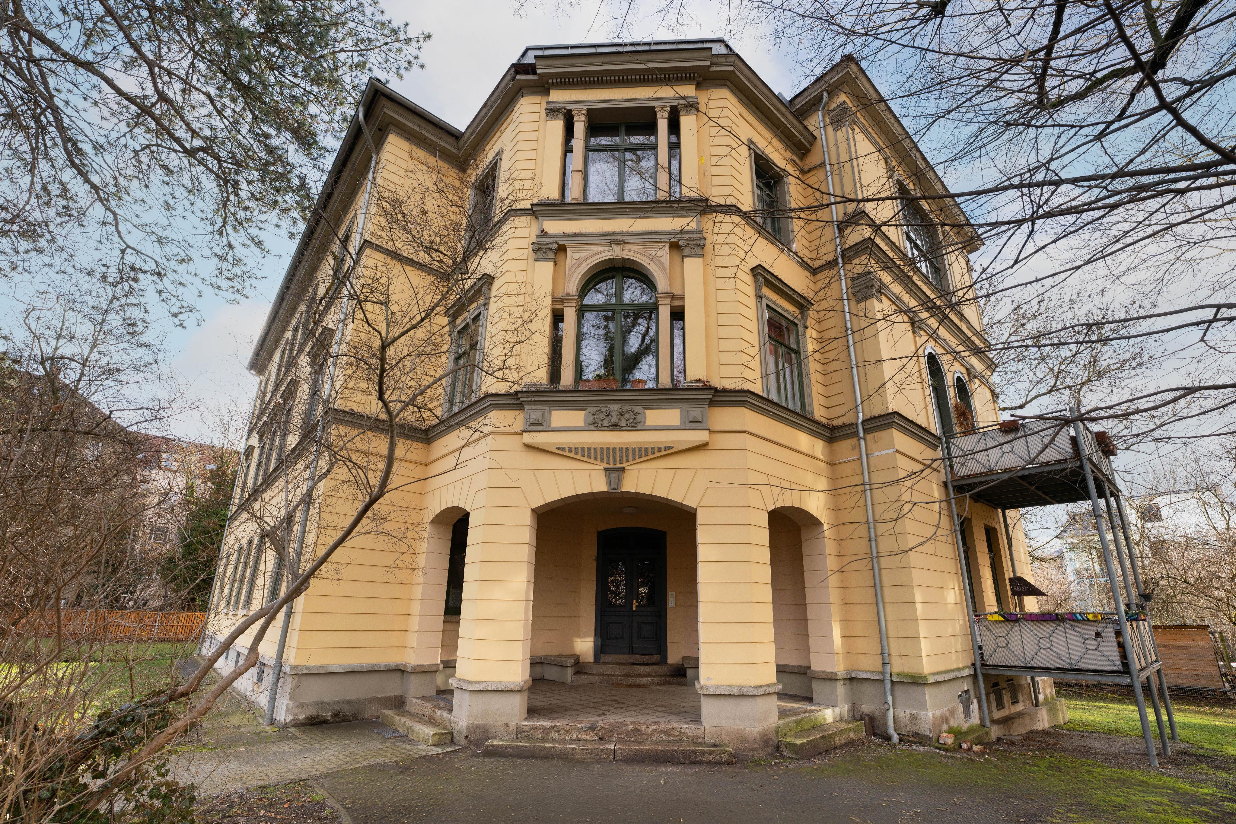Historischer Altbaucharme im Dachgeschoss – 67m² als Kapitalanlage im Herzen von Weimar