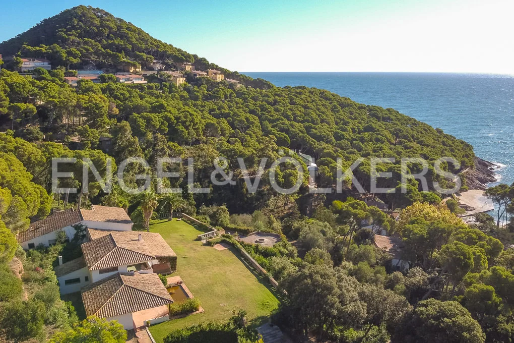Magnificent villa with sea views in Begur