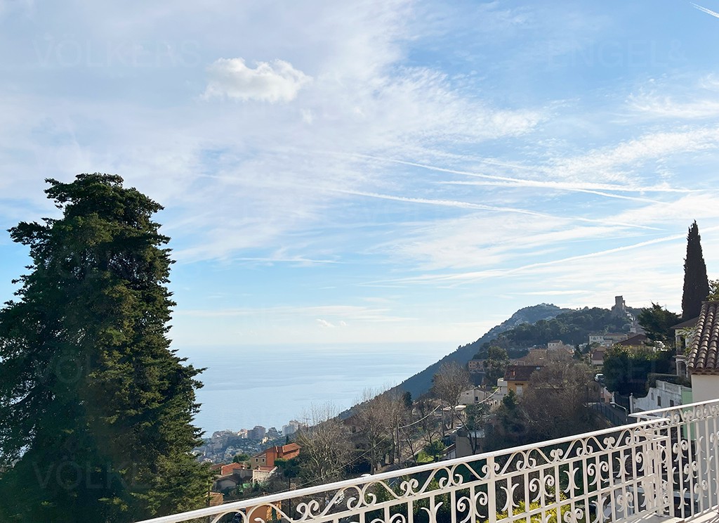 Villa mit Meerblick und Blick auf das Fürstentum Monaco