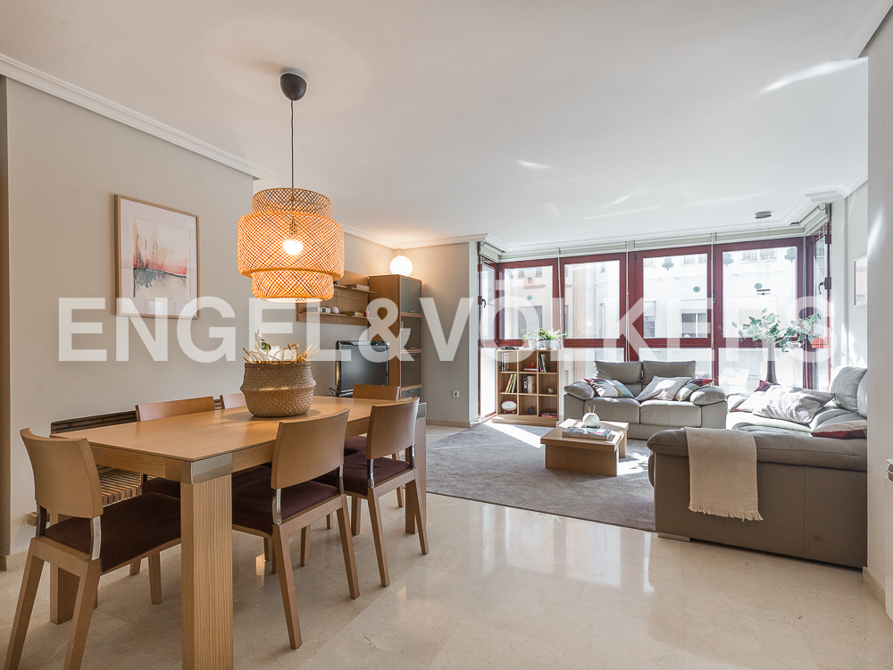 Great apartment next to "Plaza España"