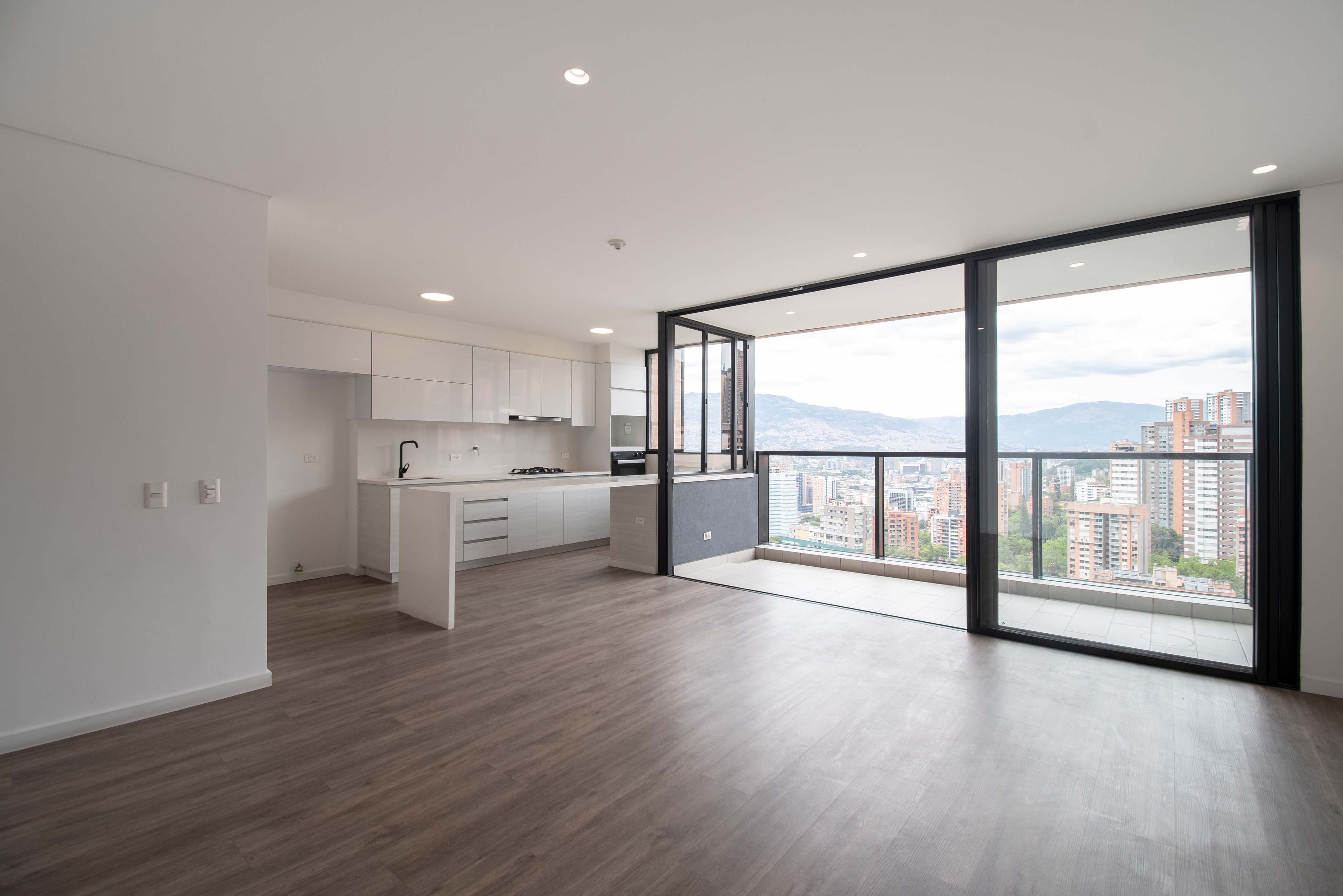 Penthouse con vista y clubhouse para arriendo en Lalinde, El Poblado