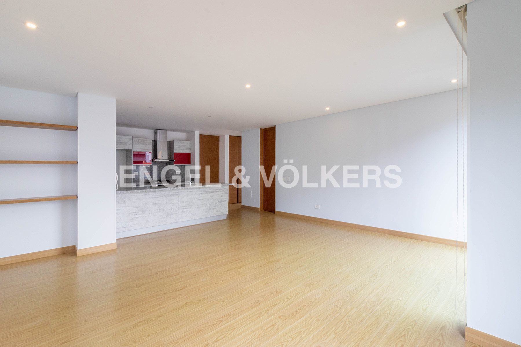 Apartamento con balcón para venta en Chicó