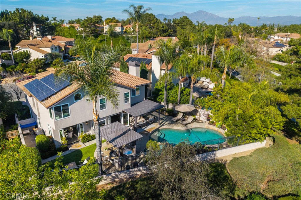 Beautifully Updated Pool Home in Mission Viejo