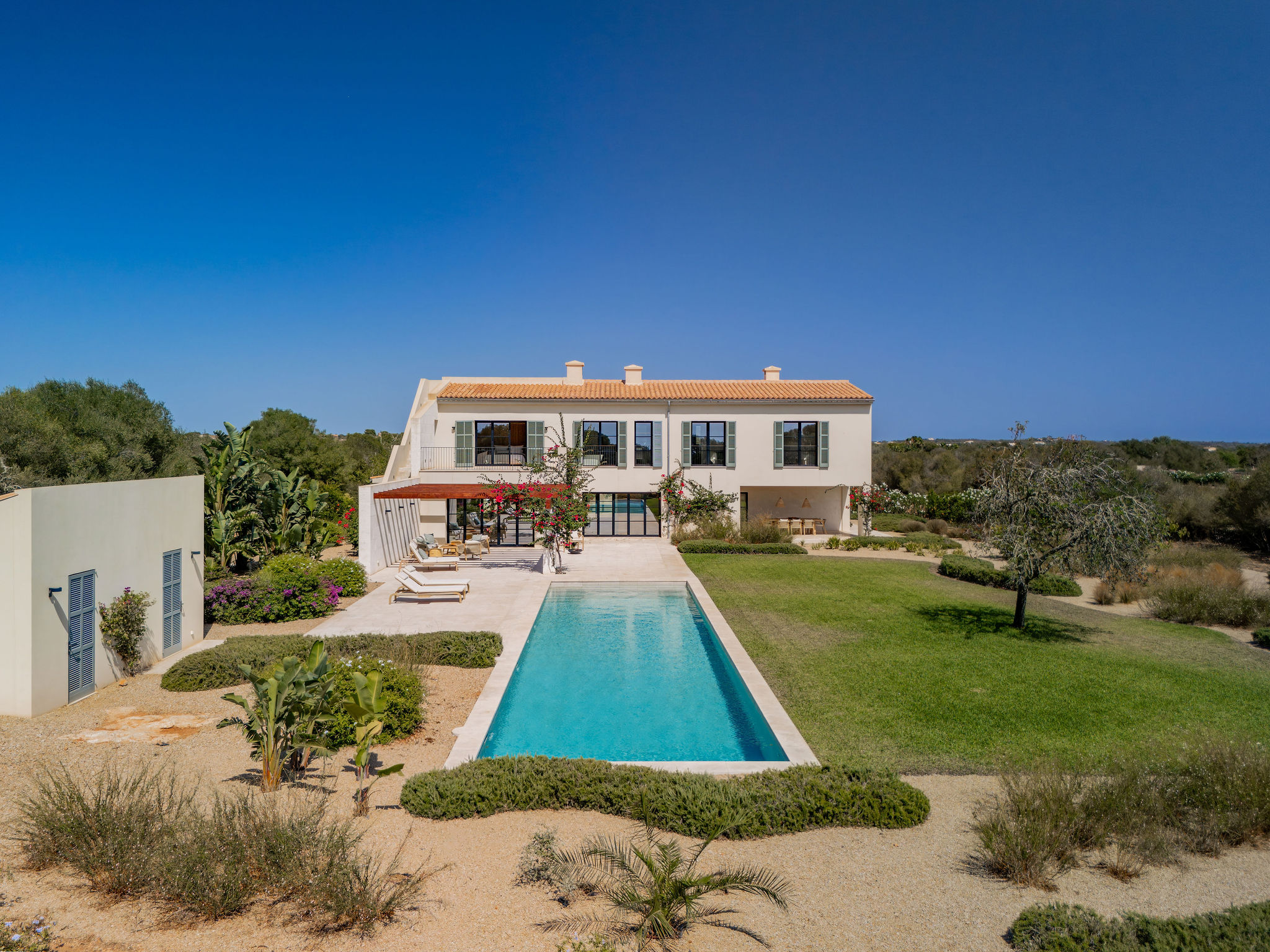 Modern newly built finca with sea and panoramic views