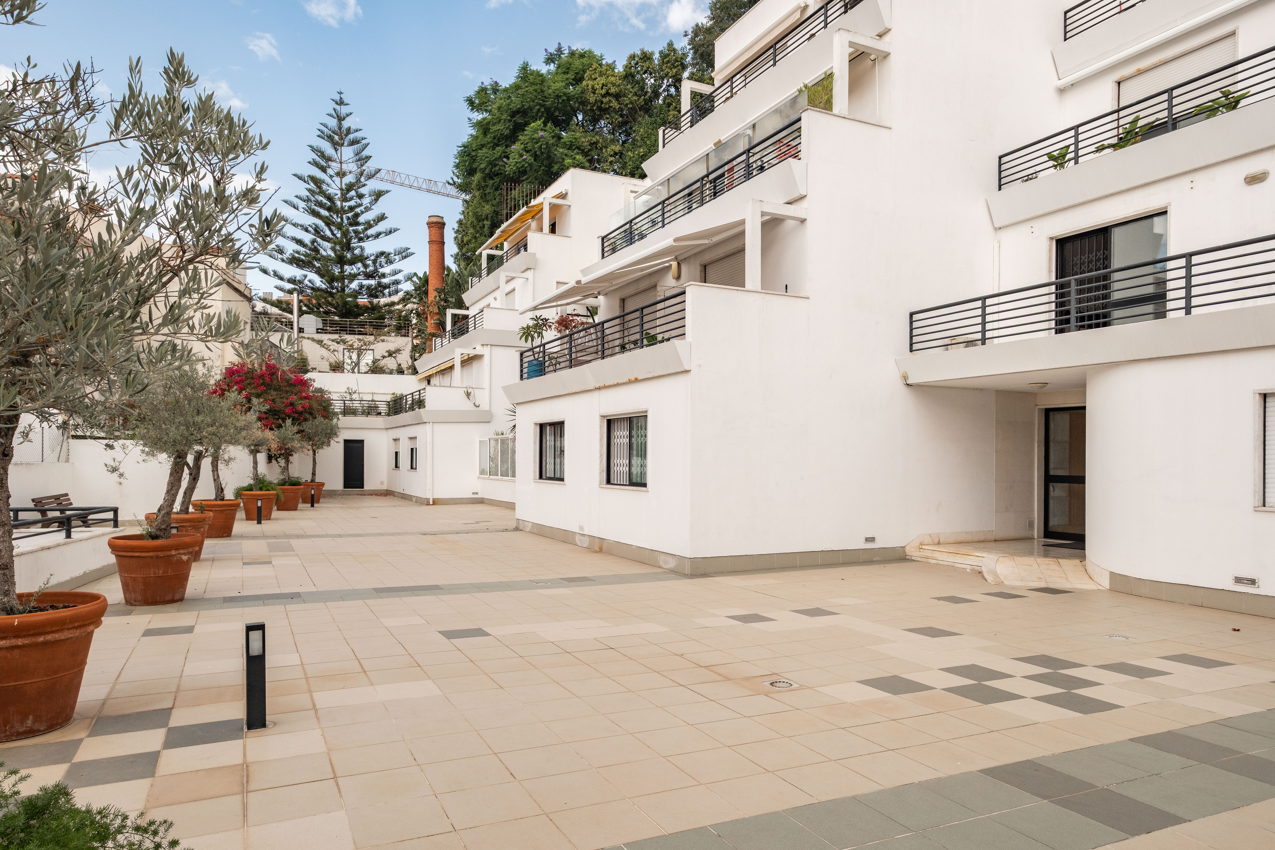 2+1 Bedroom Apartment in a Private Condominium near Avenida da Liberdade