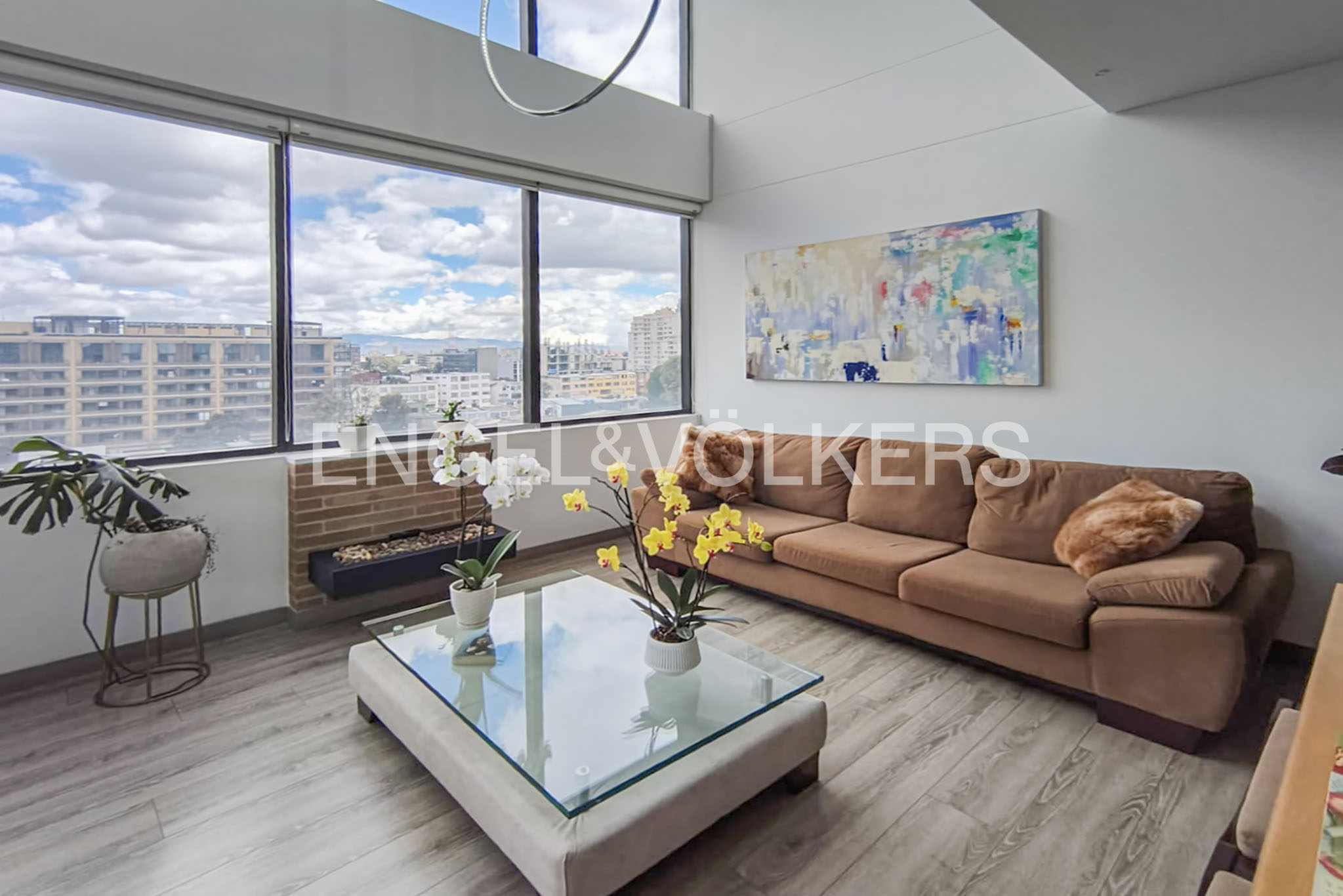 Moderno penthouse dúplex con vista para la venta en Pasadena