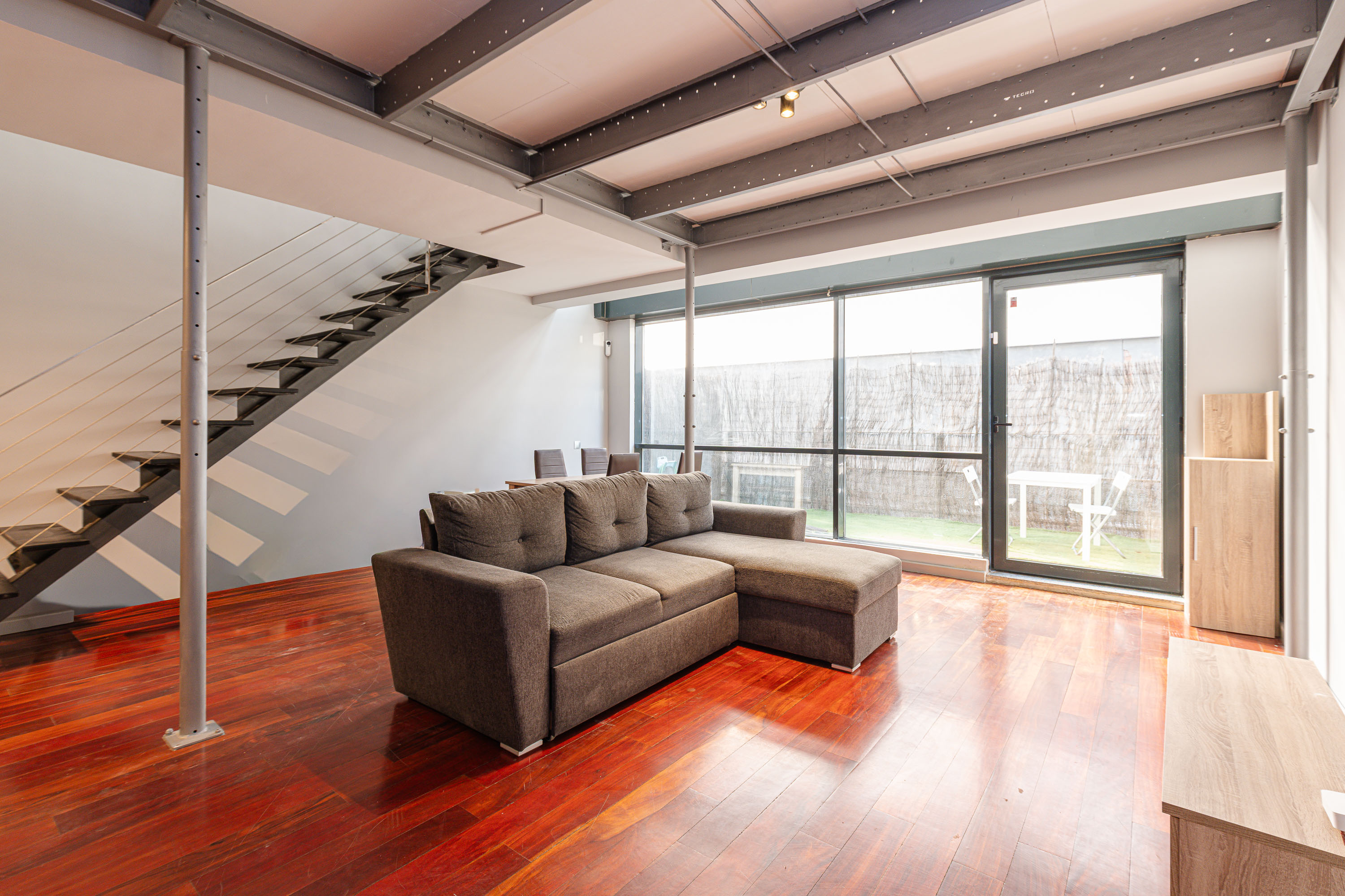 Renovated modern duplex loft in Manoteras