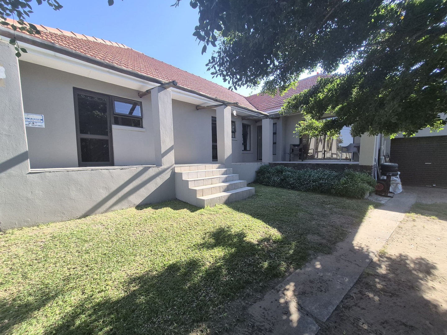 House for Sale in Nahoon with Flatlets  Dual Access | Guesthouse Potential